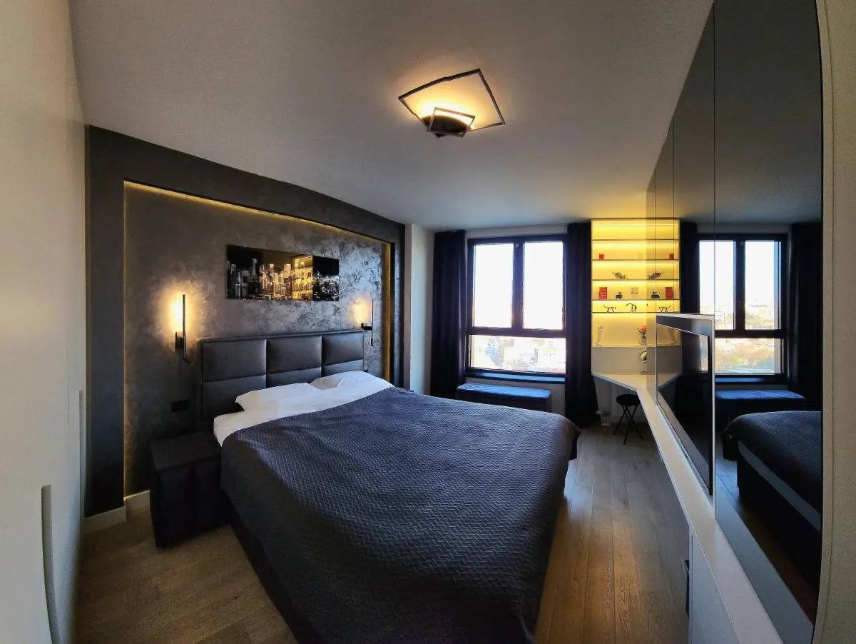 Belgrade Waterfront 16th fl Lux Apt. w/ City view — 3