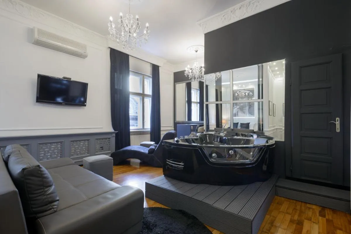 Ben Akiba Luxury Suites — 3