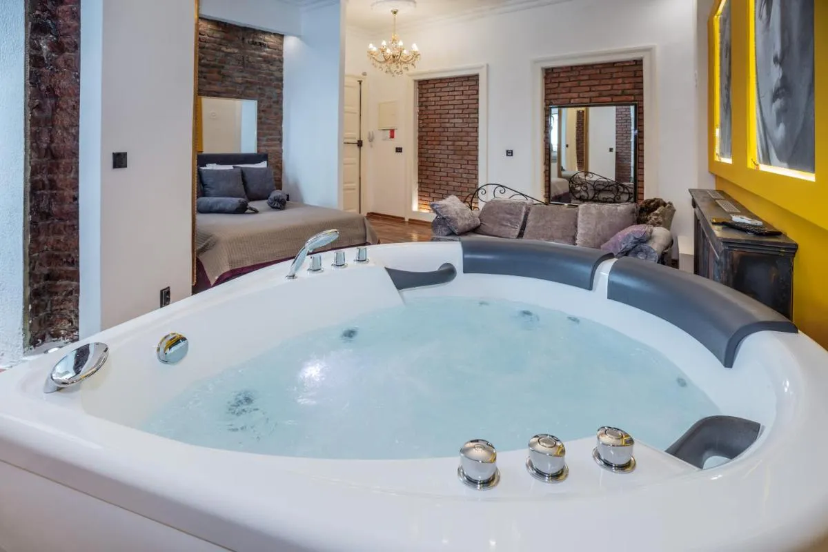 Ben Akiba Luxury Suites — 2