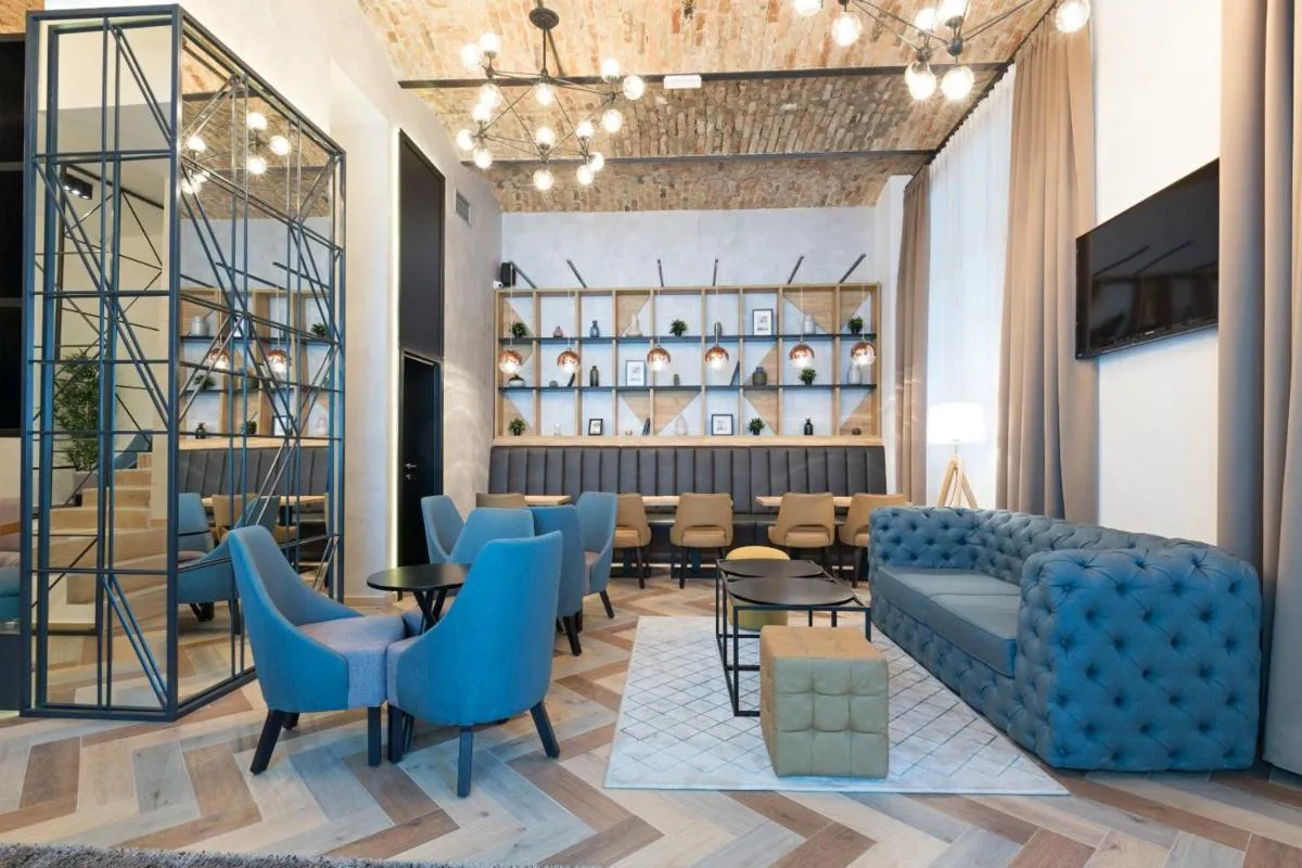 Capital Hotel Garni — 3