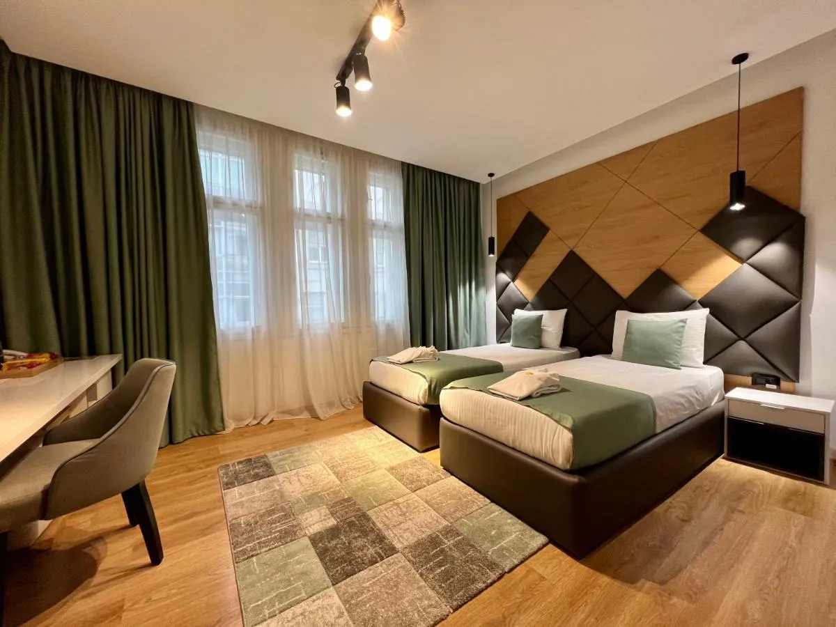 Capital Hotel Garni — 2