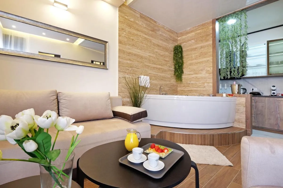 Central SPA Galaxy Apartment — 3