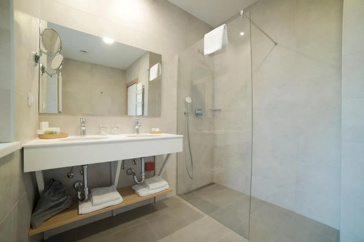 City Nest Modern & Cozy Suites — 5