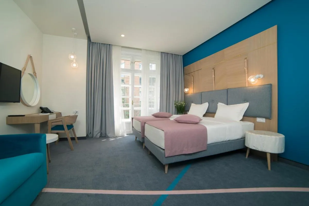 City Nest Modern & Cozy Suites — 2