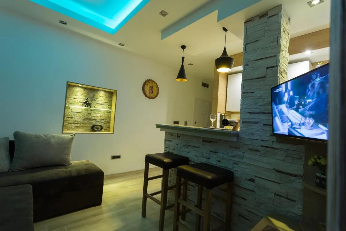 Cosmopolitan One Apartment — 5