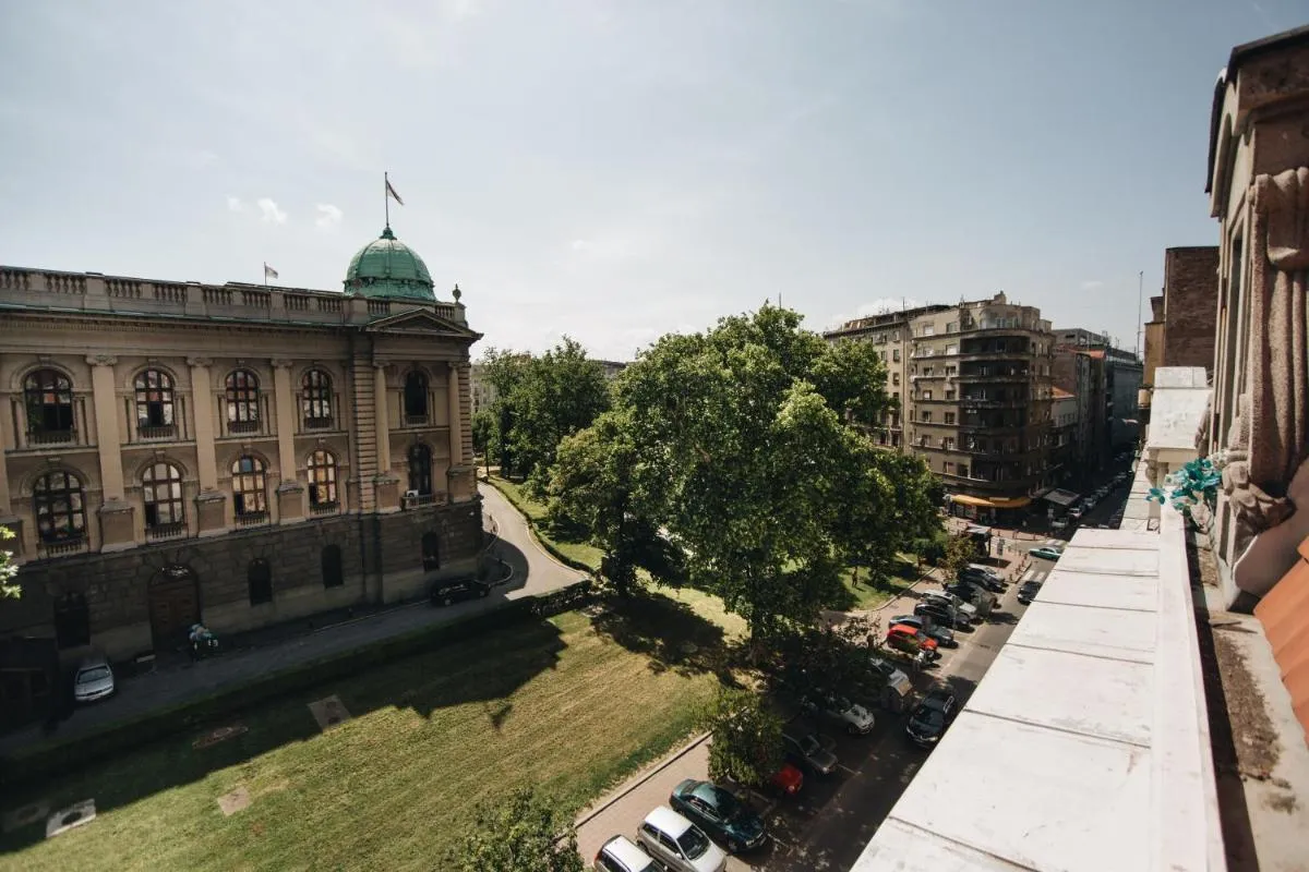 Dominic Smart & Luxury Suites – Parliament — 5