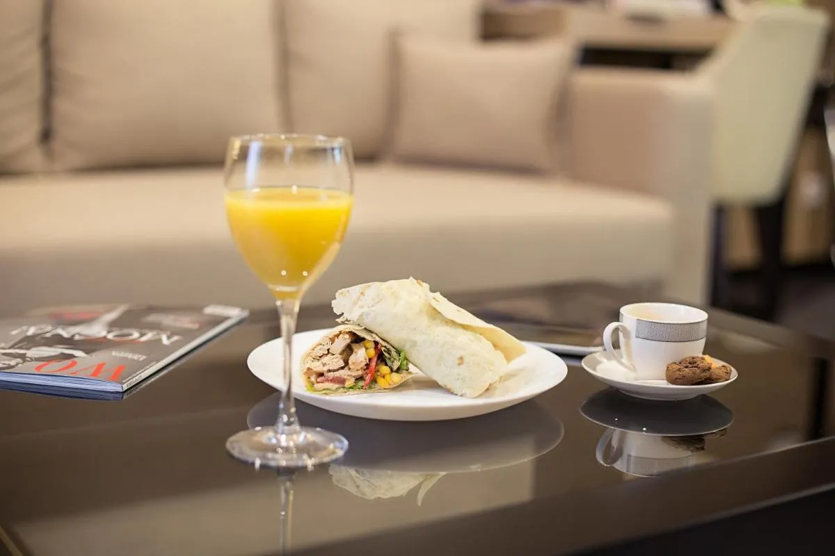 Dominic Smart & Luxury Suites – Republic Square — 3