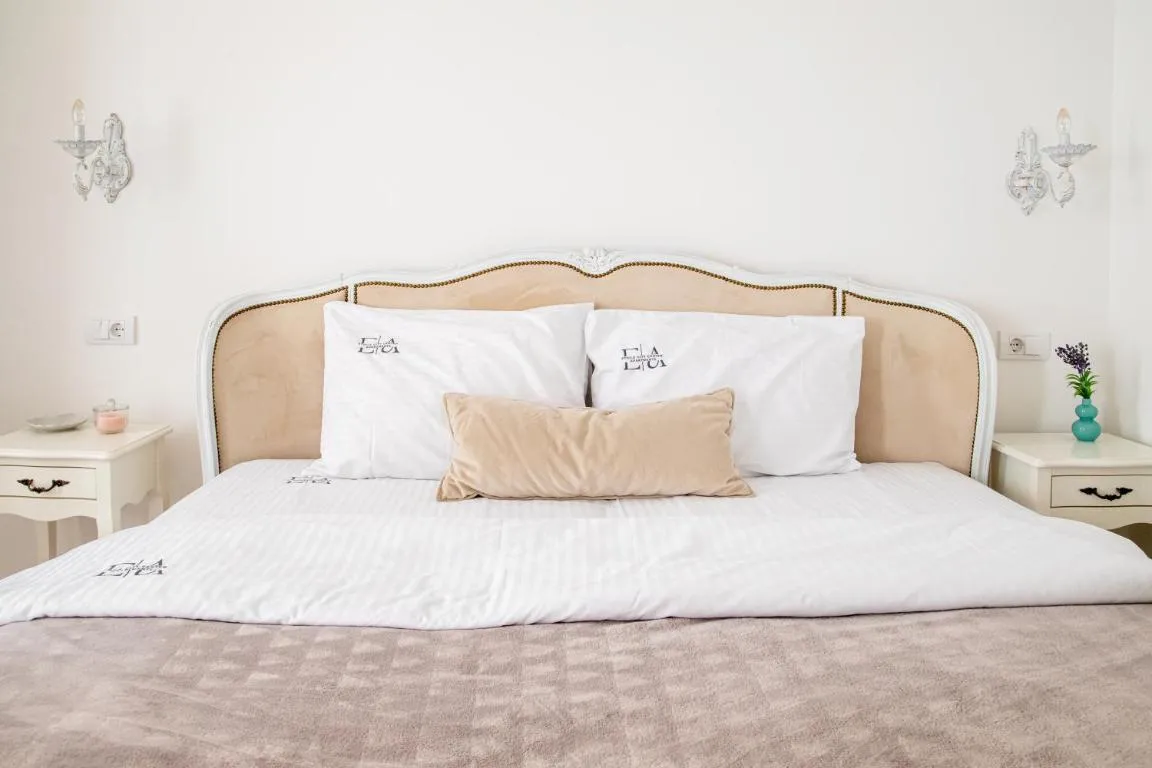 Etoile City Center Apartments