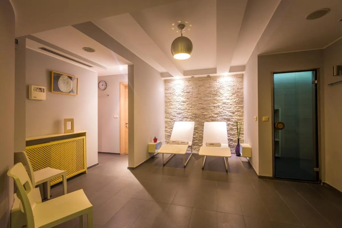 HostGost at BAMS (Private Spa included) — 5