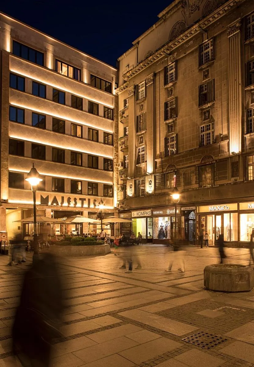 Hotel Majestic — 4
