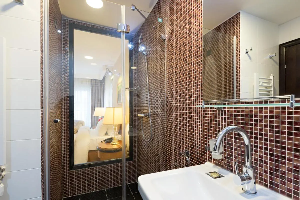 Hotel Sterling Garni — 3