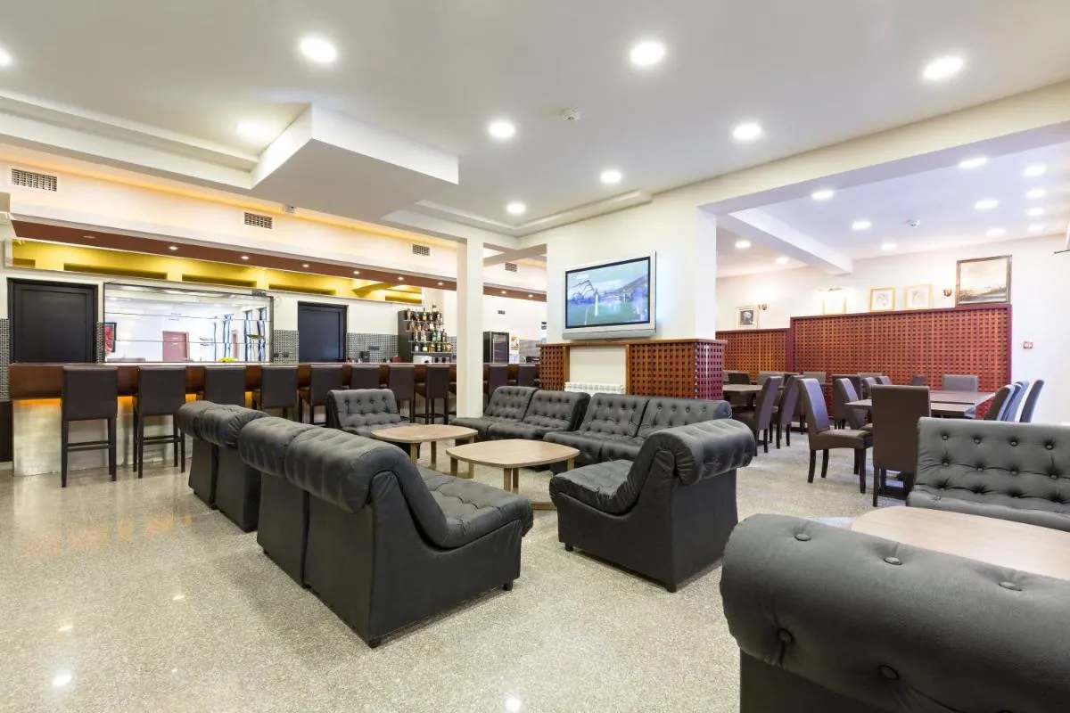 Hotel Sterling Garni — 5