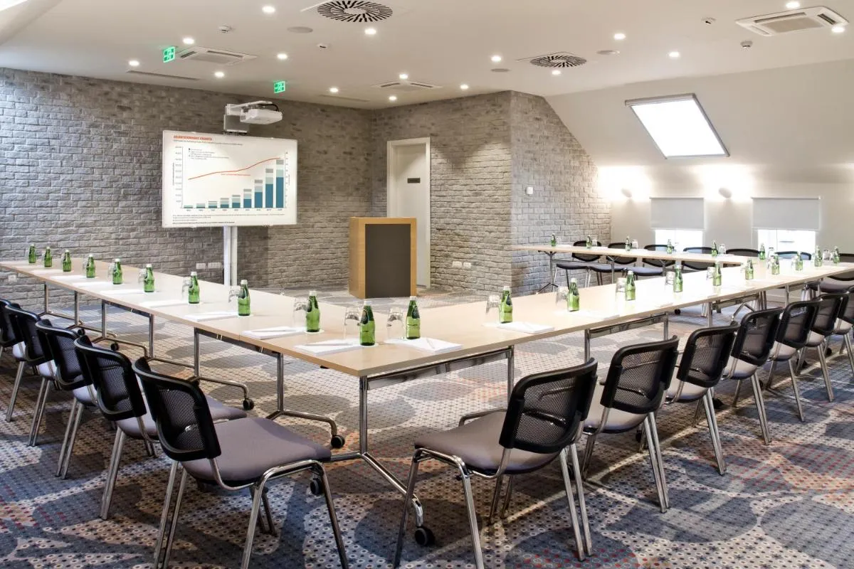 Jump INN Hotel Belgrade — 5