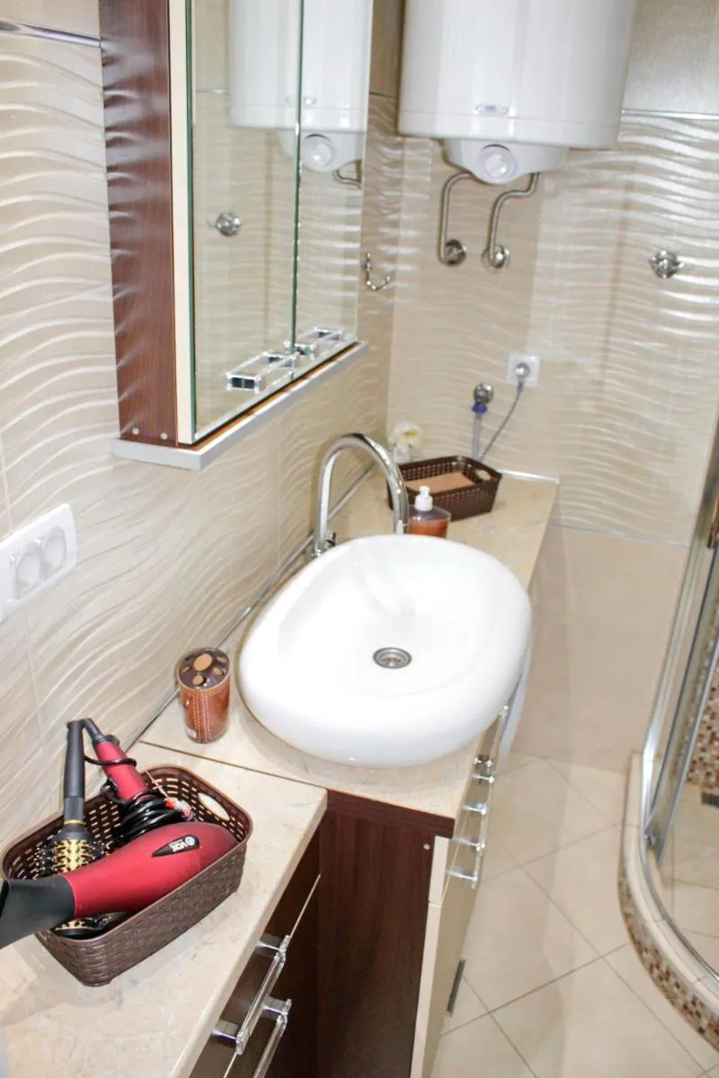 Kristi Lux Apartment Center Free Parking Fast WiFi — 4
