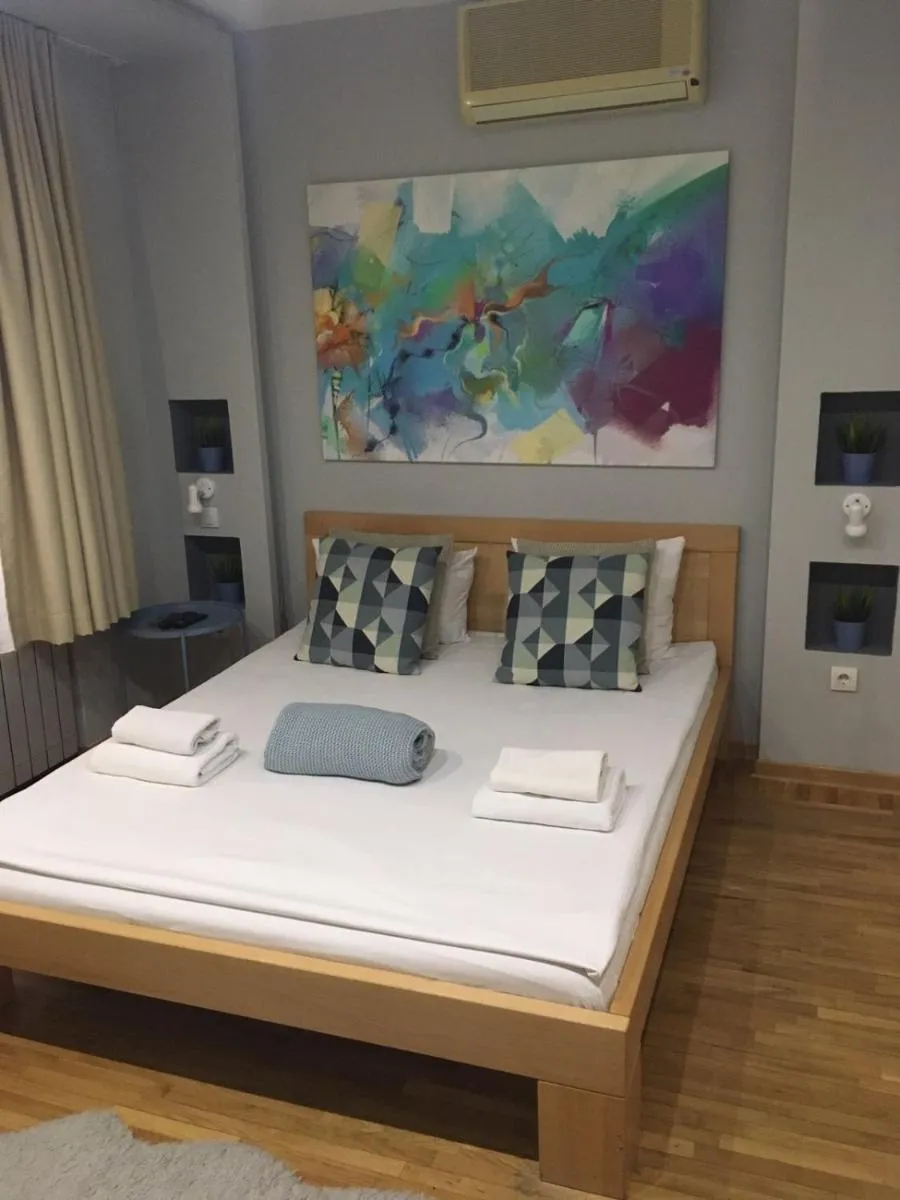 L9 Top Central Rooms and Apartments 2 — 4