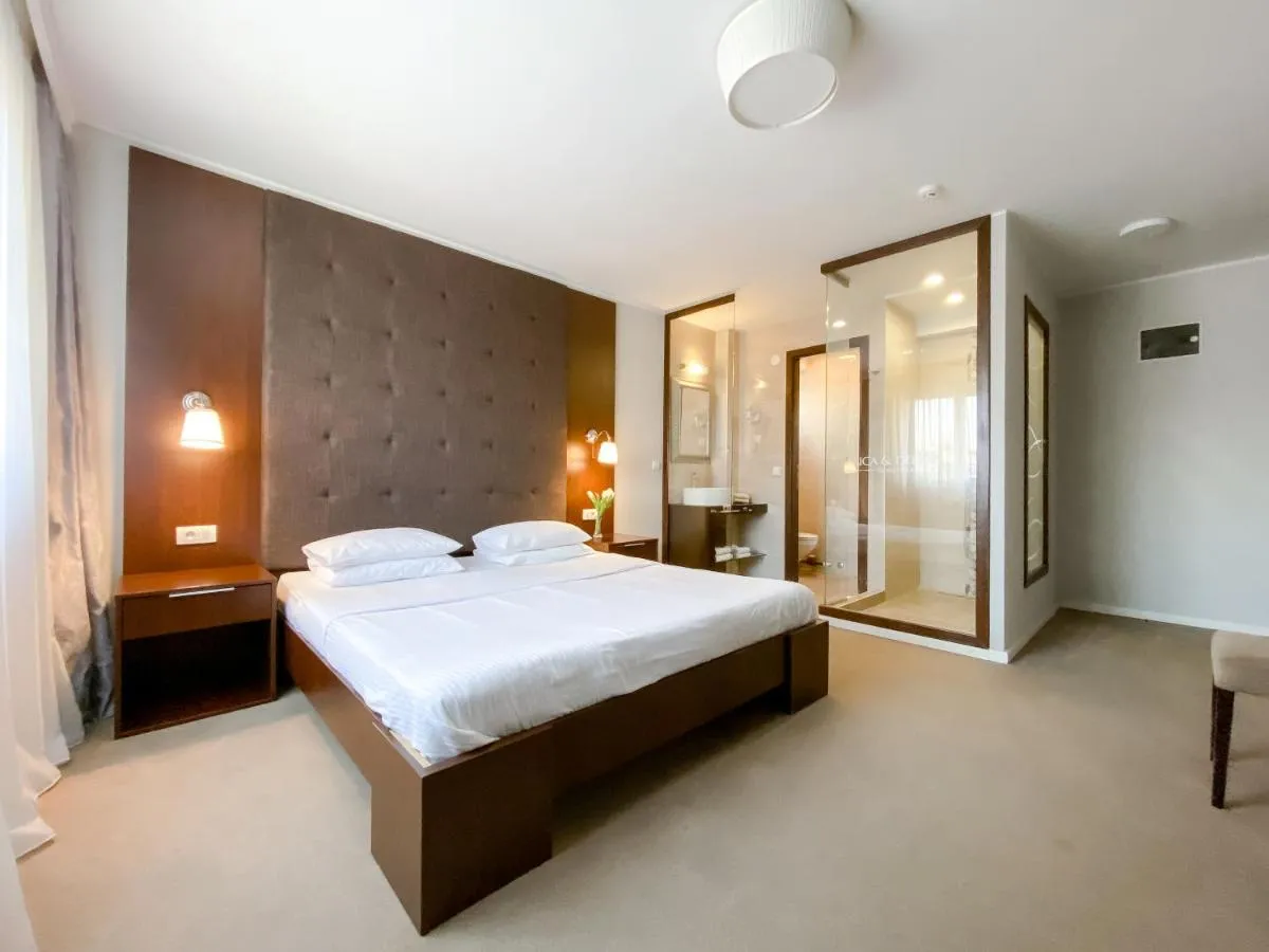 Luka de Luka Suites — 2