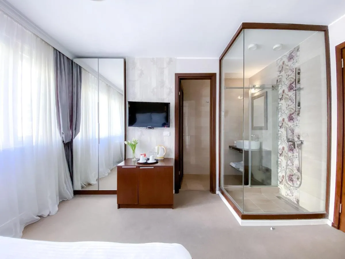 Luka de Luka Suites — 3