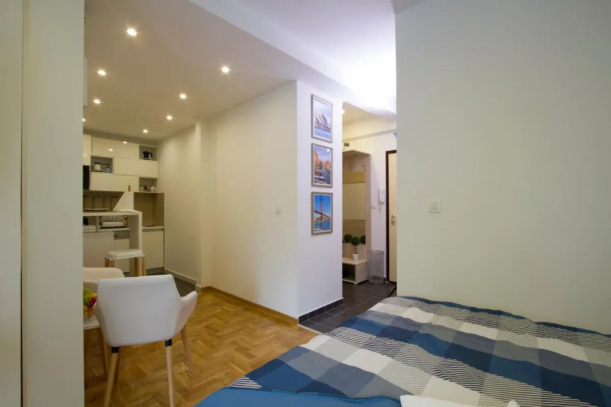 Lux Life Apartment — 4