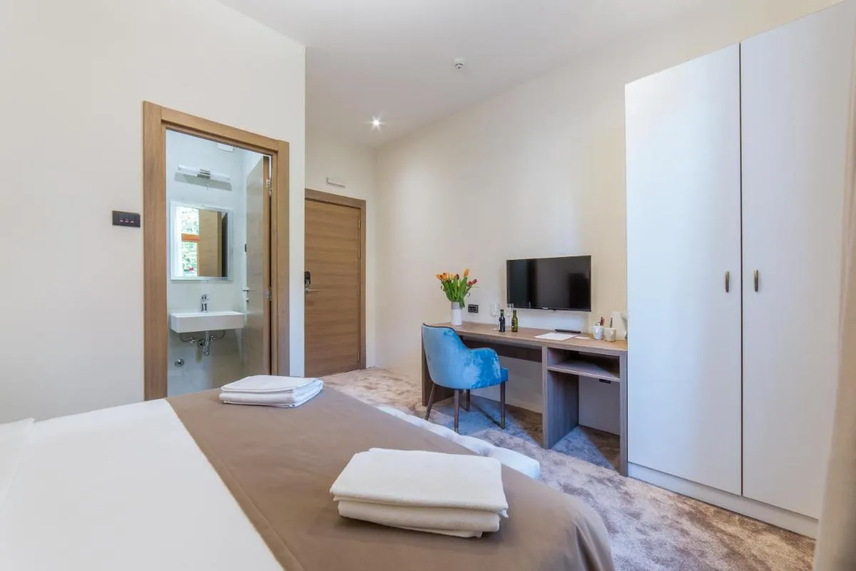 M House Bed and Breakfast — 3
