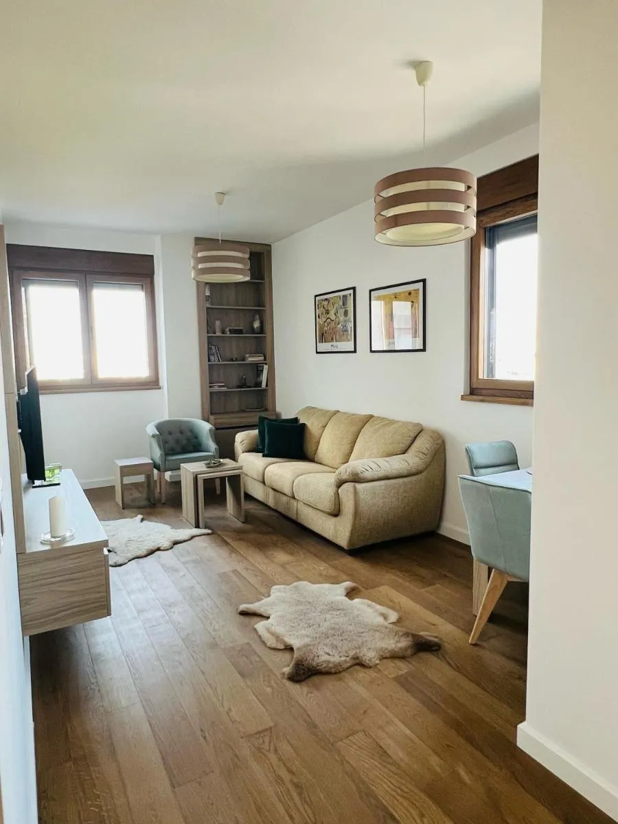 MISHA APARTMENT — 4