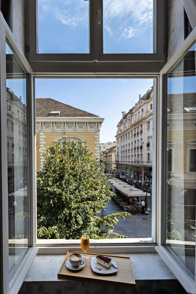 Maison Royale — 4