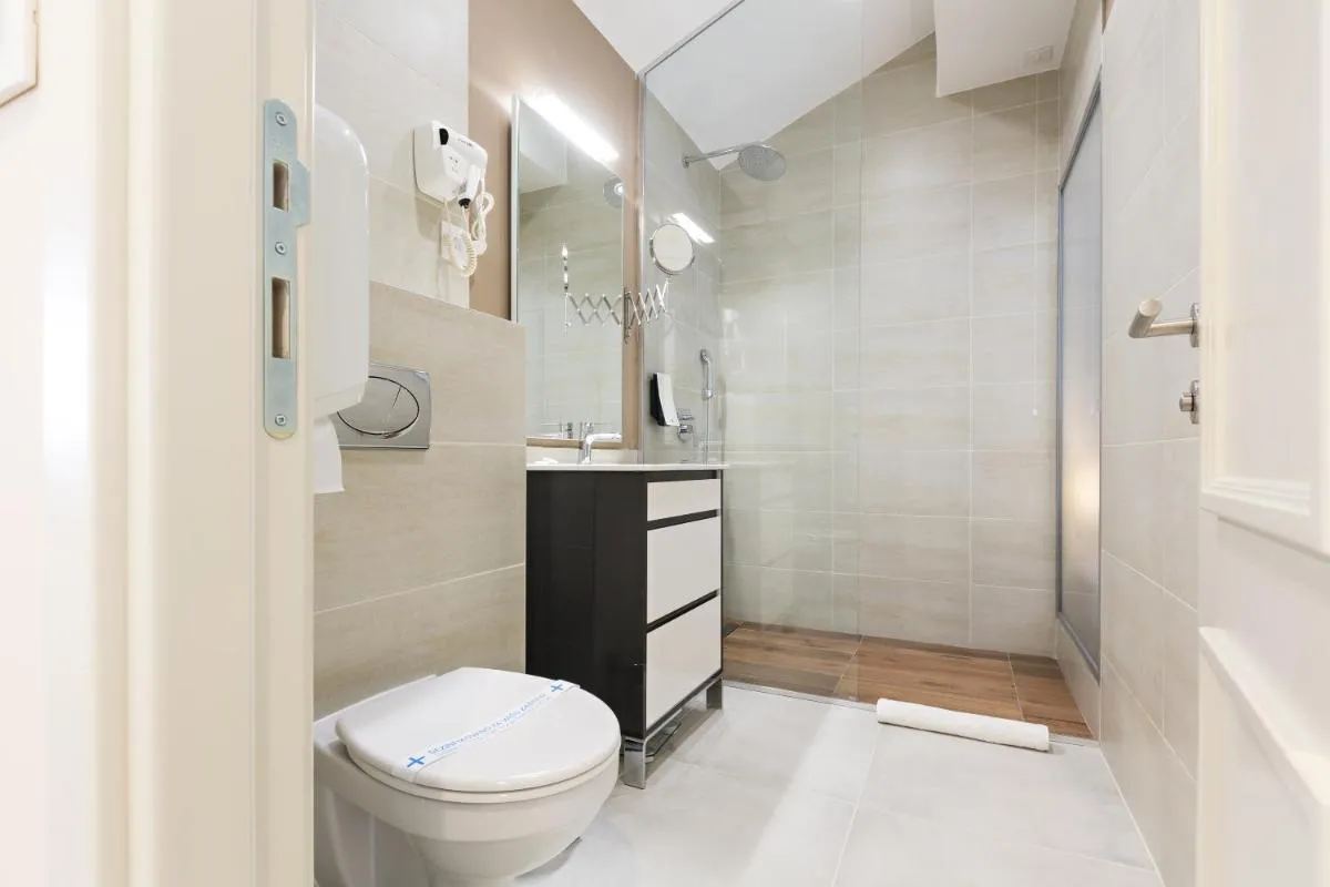 Marquise Hotel Garni — 3