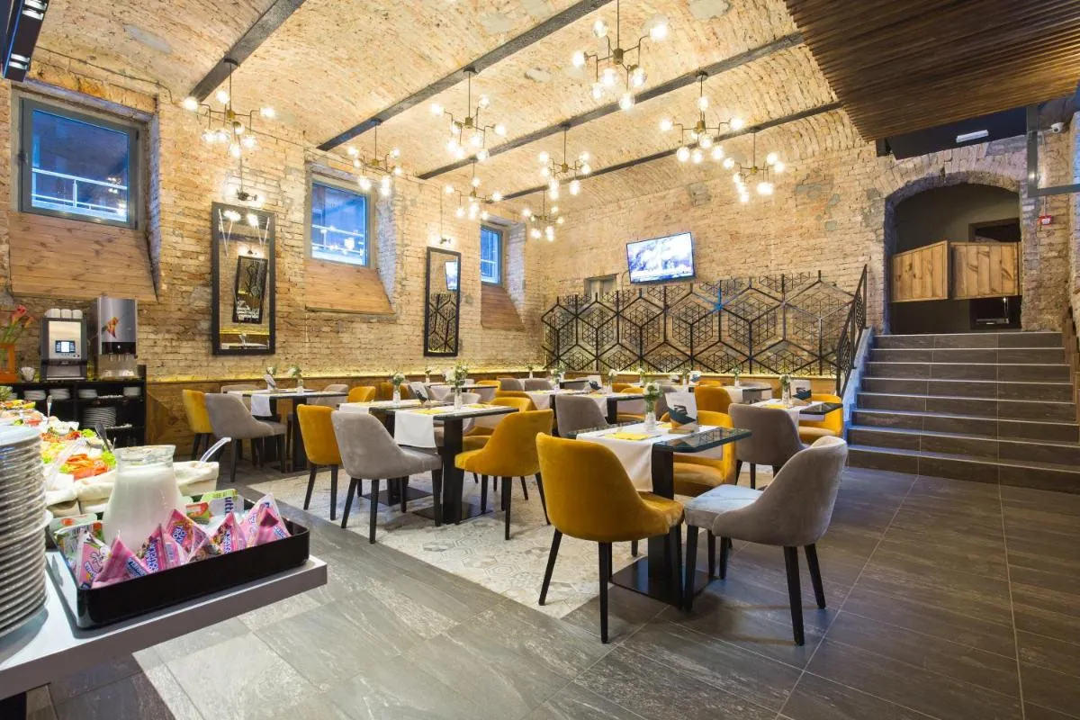 Marquise Hotel Garni — 4
