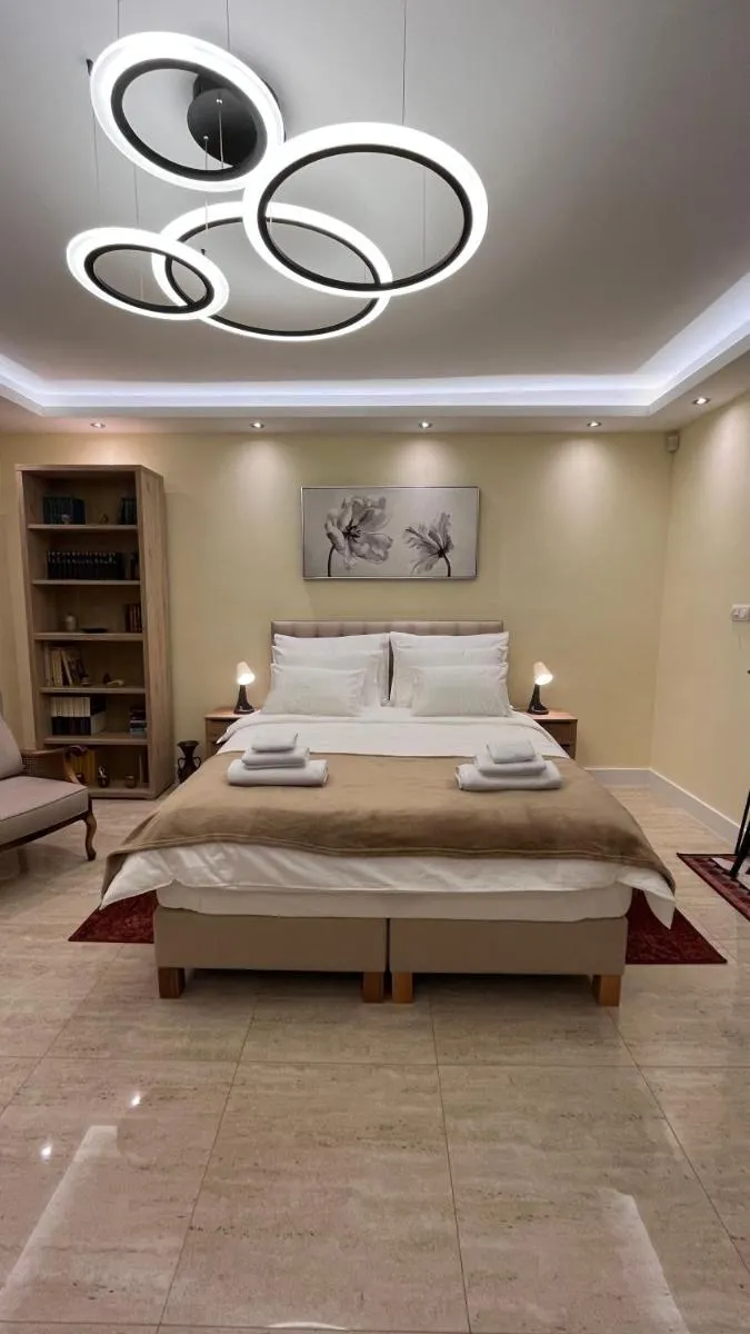 N10 Apartment — 4