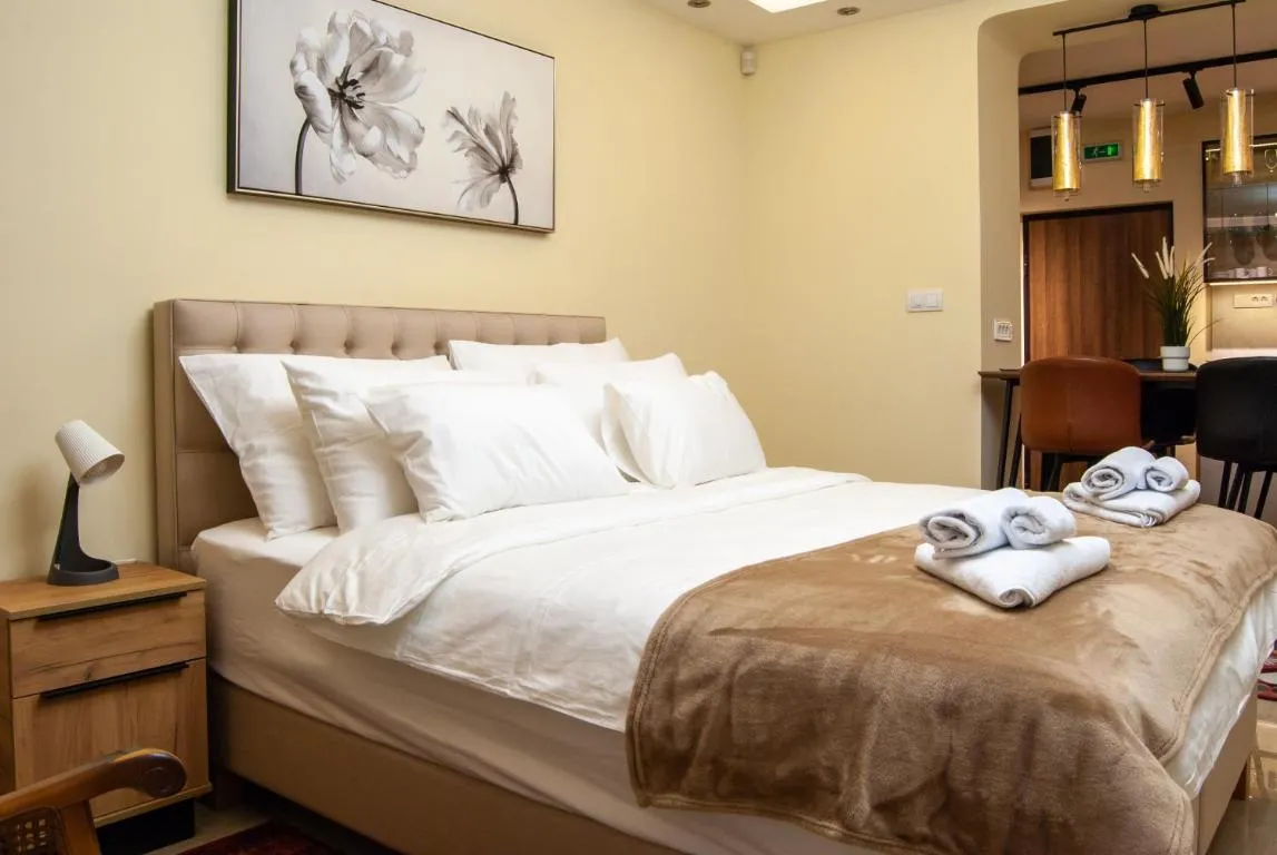 N10 Apartment