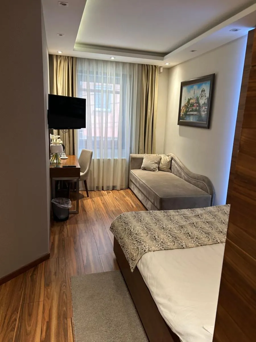 NV Luxury Suites & Spa — 4