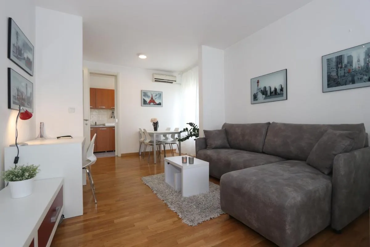 New Belgrade Apartment Belville, parking 5 evra dan — 4