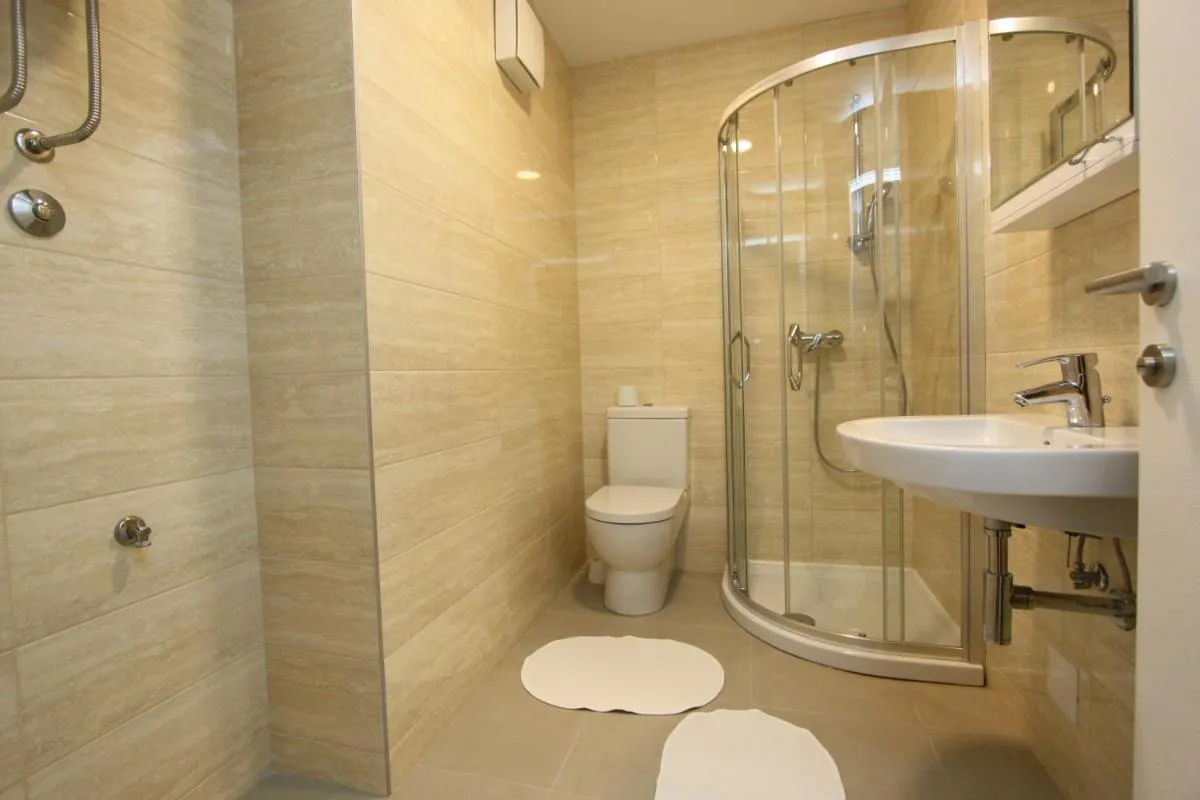New Belgrade Apartments Magnetic, parking 5 evra dan — 3