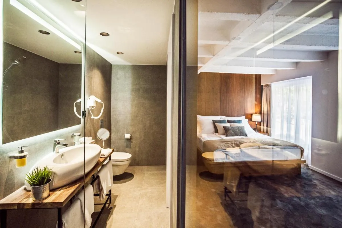 Nomad Luxury Suites — 3