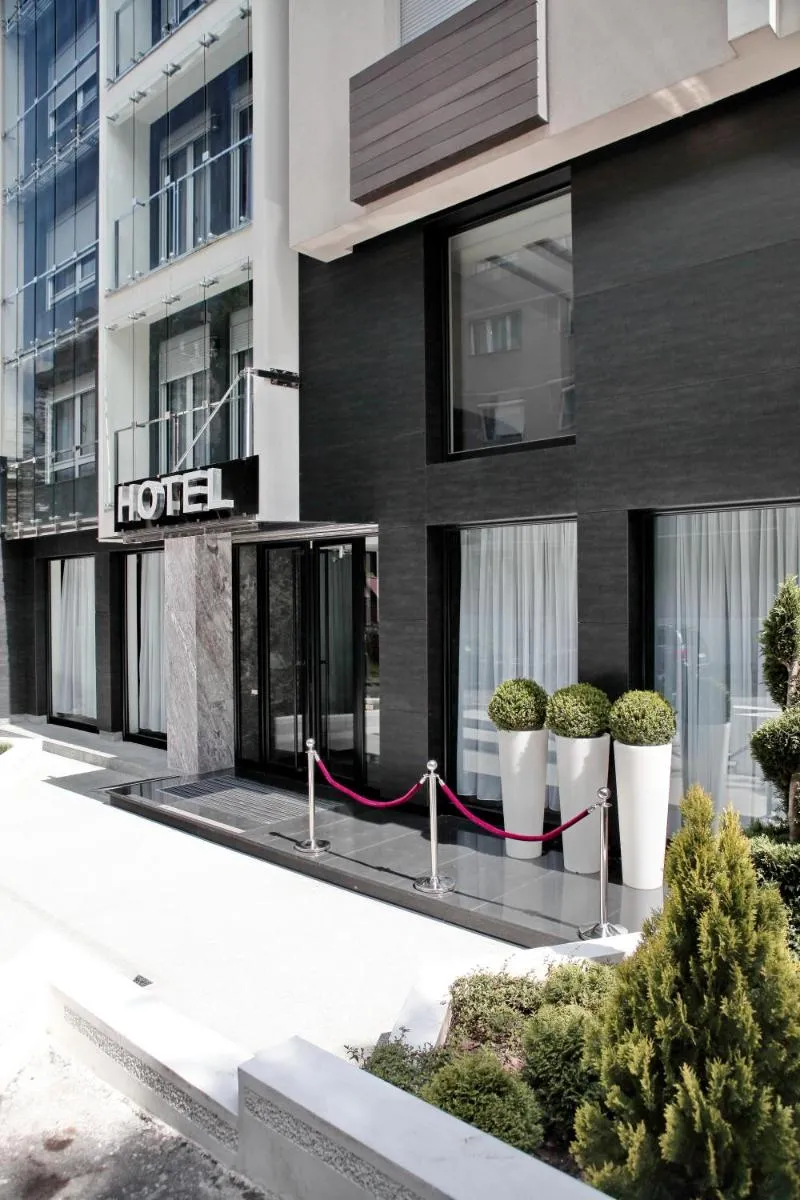 Nova City Garni Hotel Signature Collection — 4