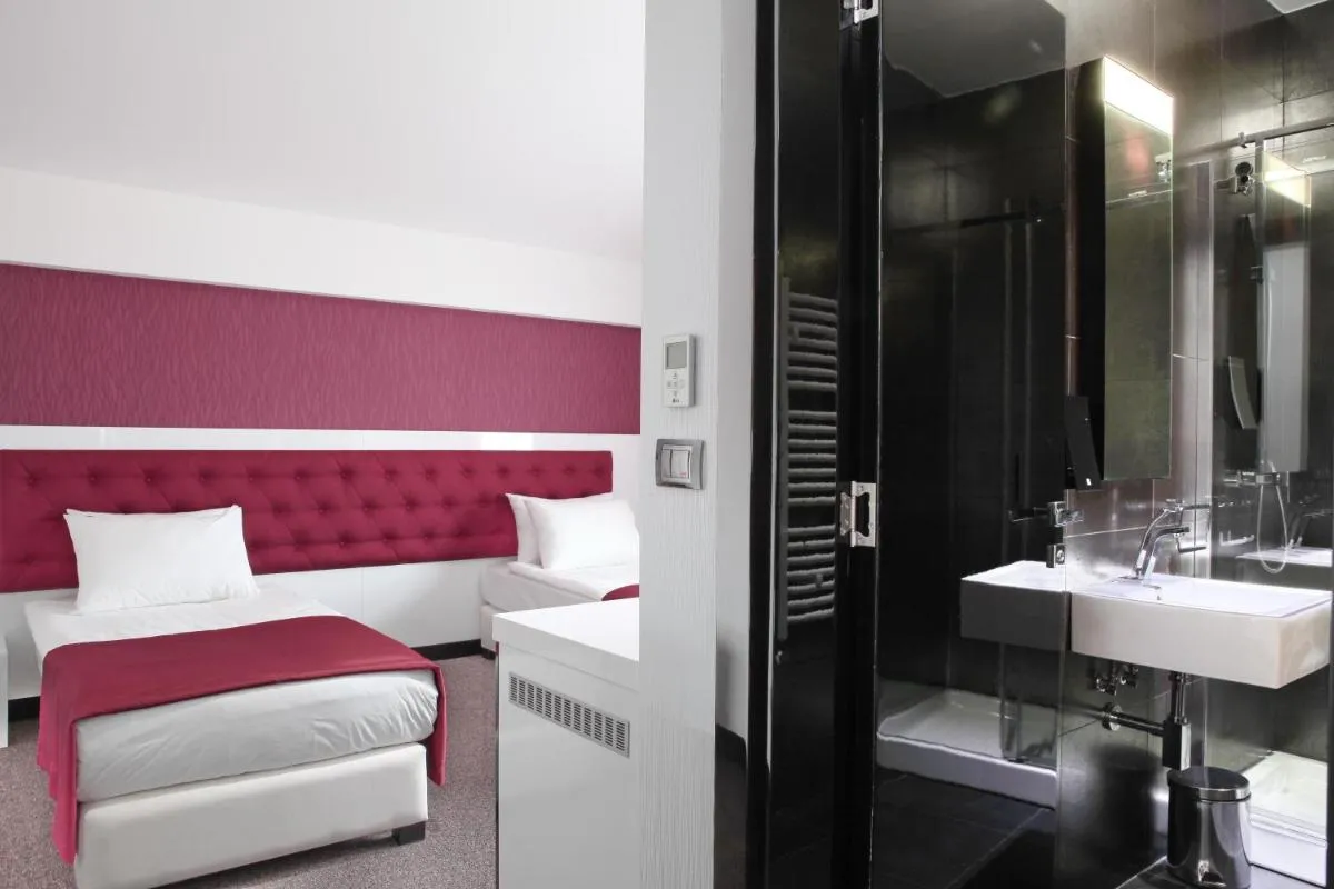 Nova City Garni Hotel Signature Collection — 2