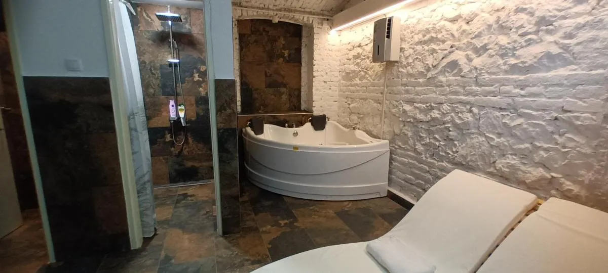 Old Café Spa Apartment