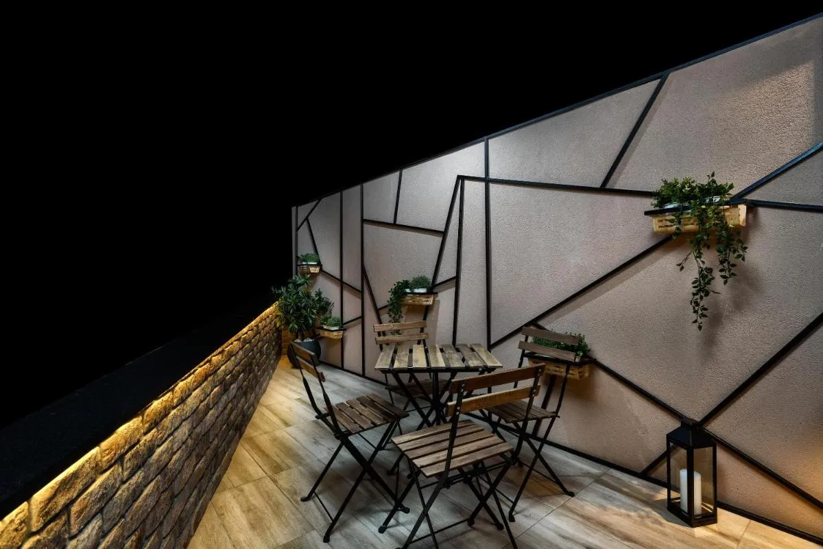 One Luxury Suites — 5