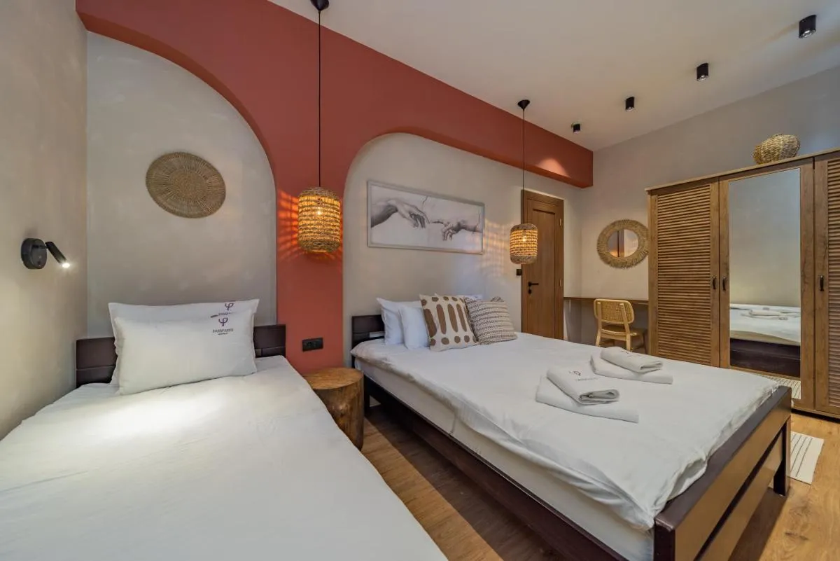 Passpartu Apartments — 2