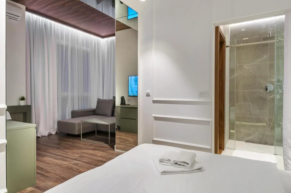 Room 25 Belgrade — 2