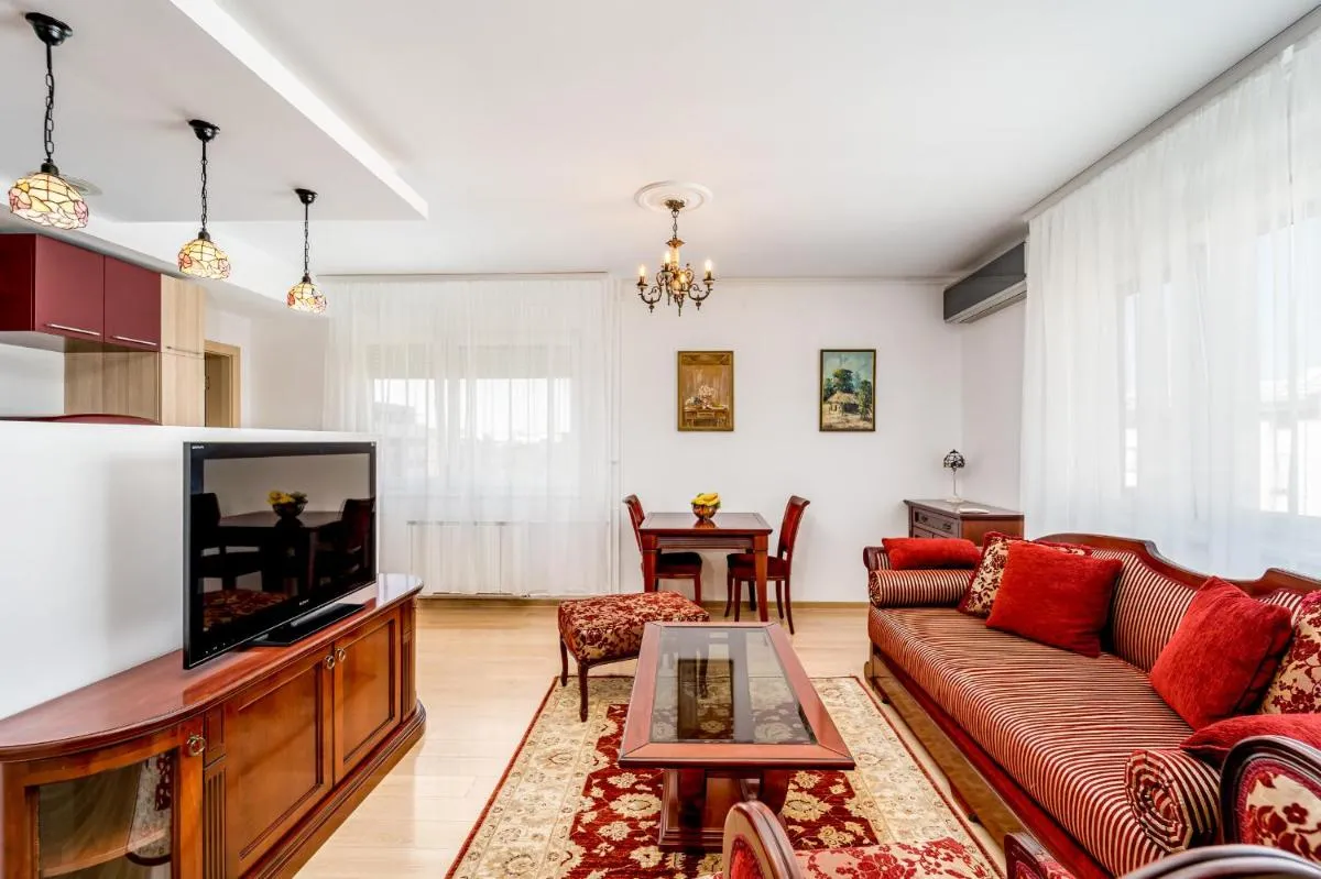 Royal One Bedroom — 3