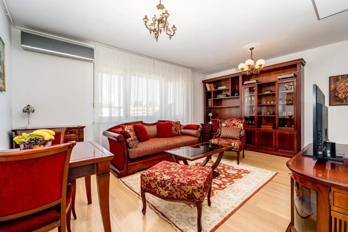 Royal One Bedroom — 5