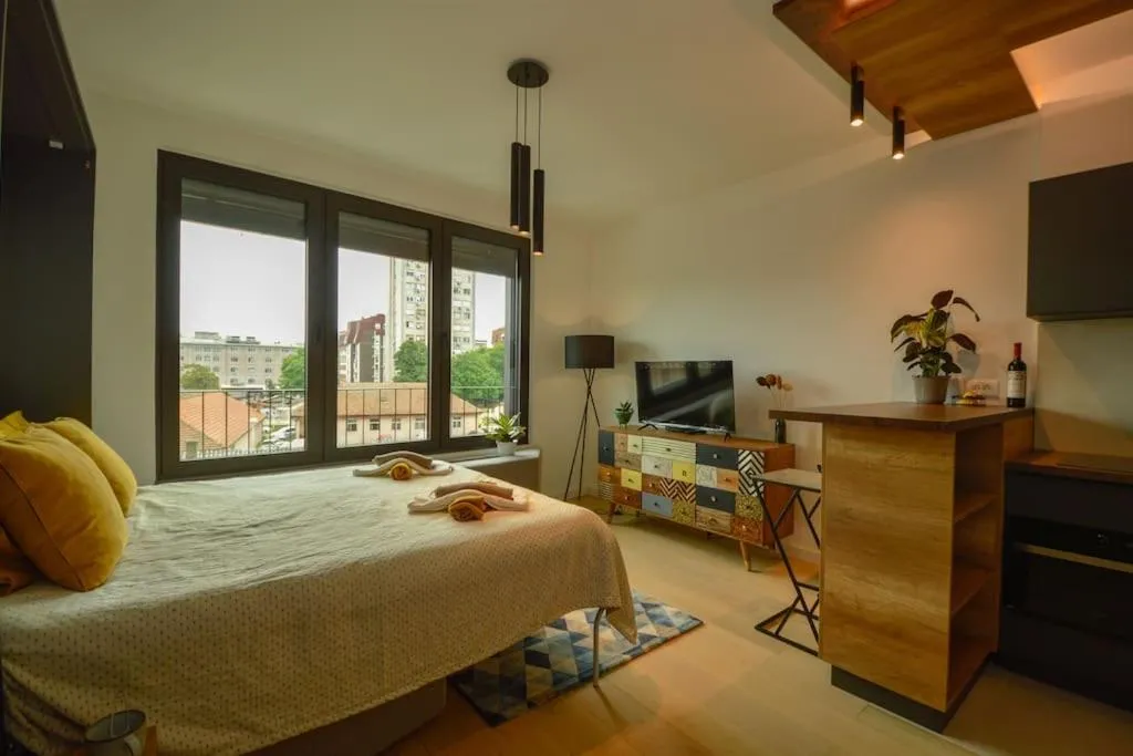 STUDIO K district (central BG+private parking) — 2