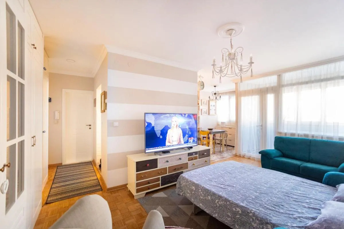 Sava Centar 1-bedroom apartment in the heart of New Belgrade — 5