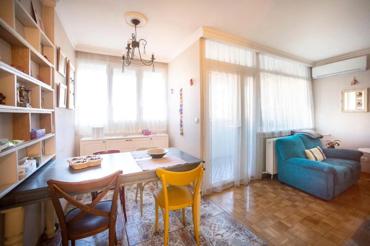 Sava Centar 1-bedroom apartment in the heart of New Belgrade — 4