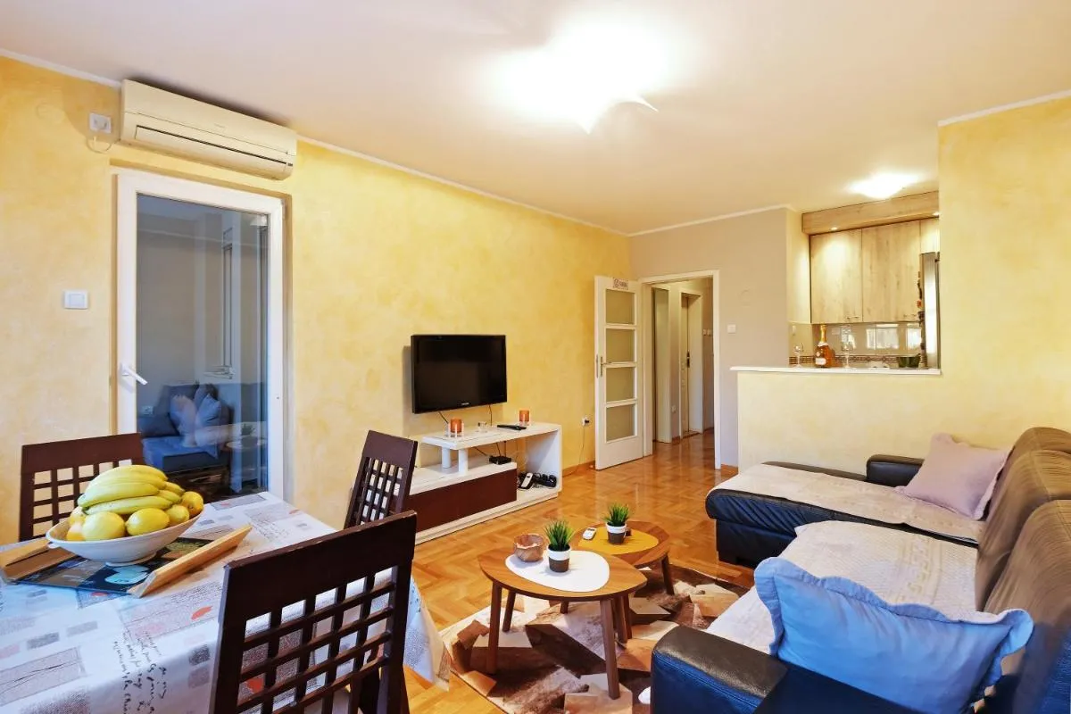 Sky City View Apartment & big terrace — 5