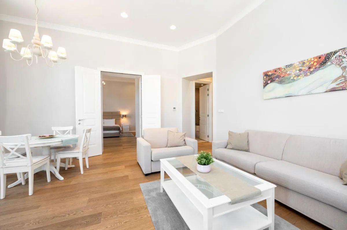 Slavija Fontana Lux Apartments — 4