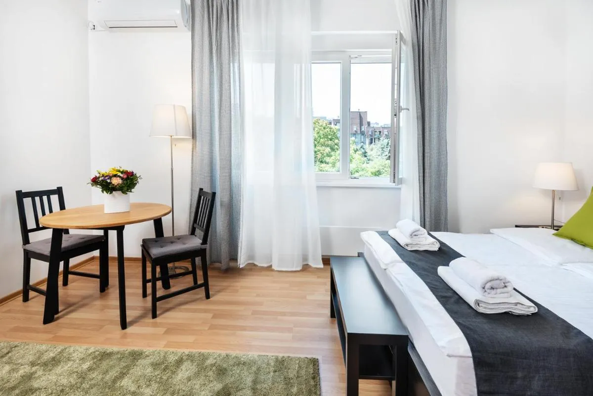 Studio apartment Financial Park Belgrade — 2