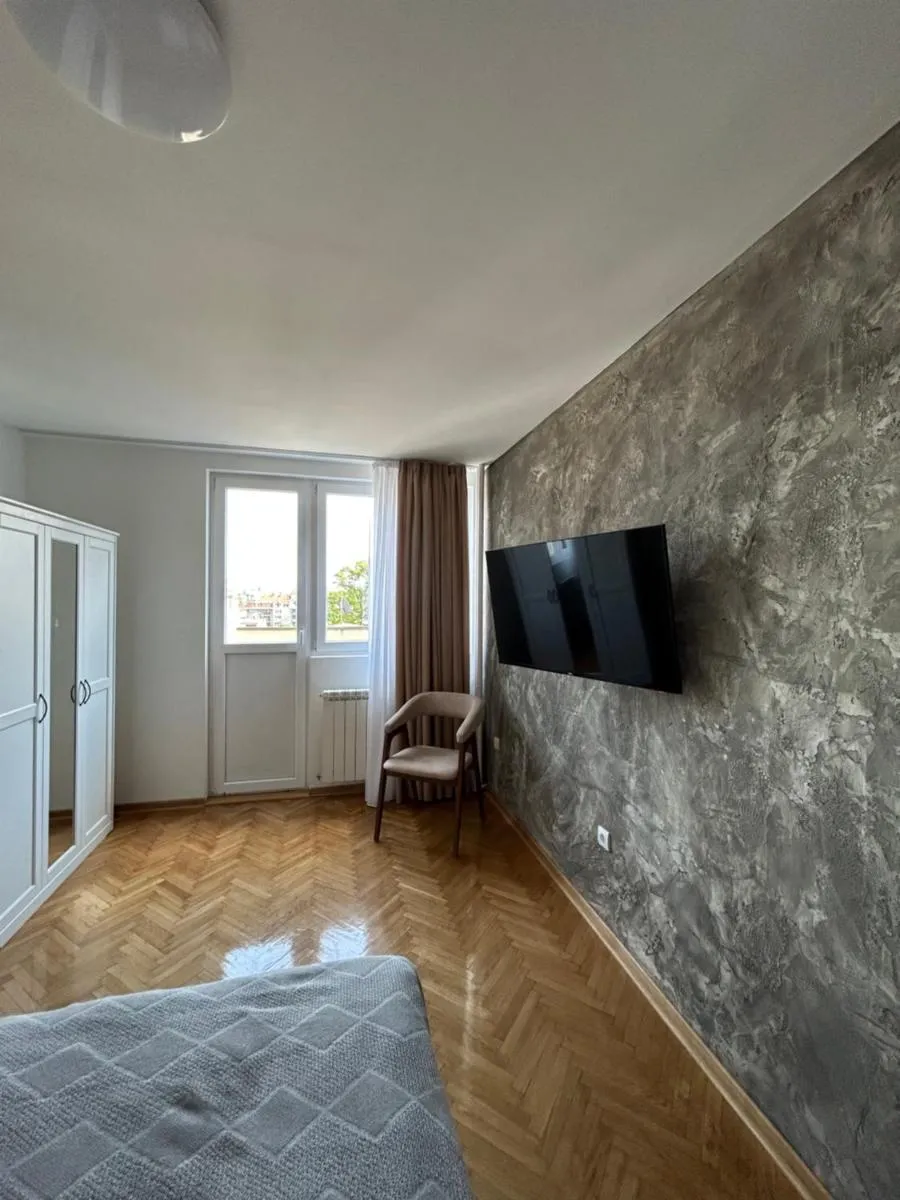 Sunny city center apartment — 5
