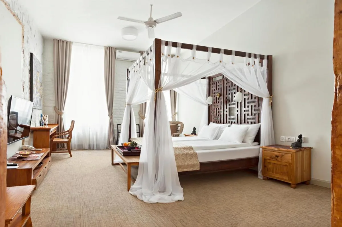 SuperB Luxury Suites — 2