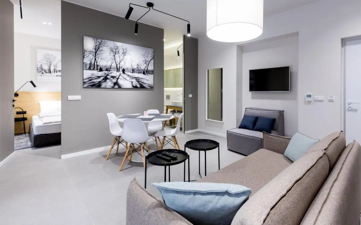 Teanna Lux Apartments